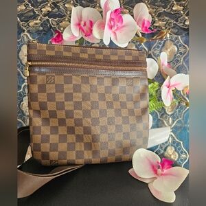 Authentic Louis Vuitton Damier Pochette Bosphore Shoulder bag